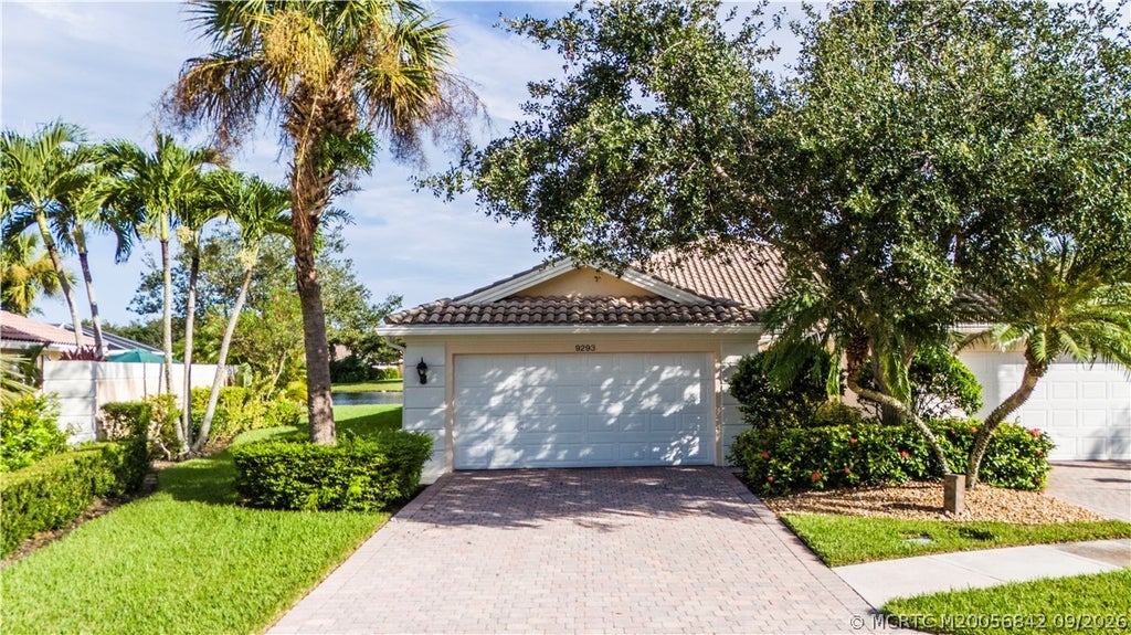 Photo of 9293 SE Hawks Nest Court, Hobe Sound, FL 33455 (MLS # M20056842)