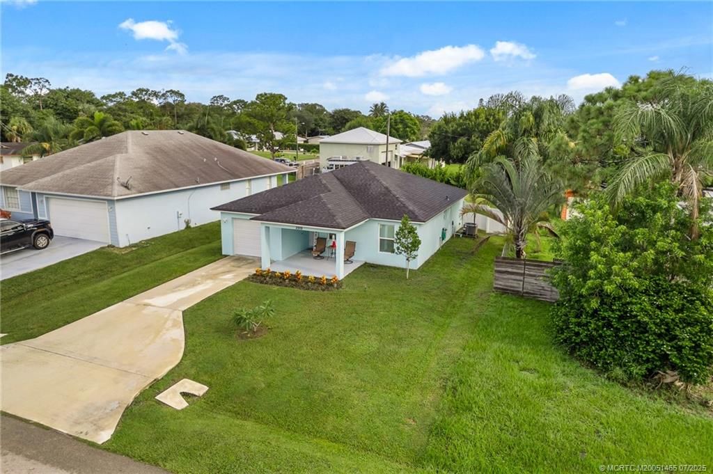 Photo of 2919 SE Cypress Street, Stuart, FL 34997 (MLS # M20051465)