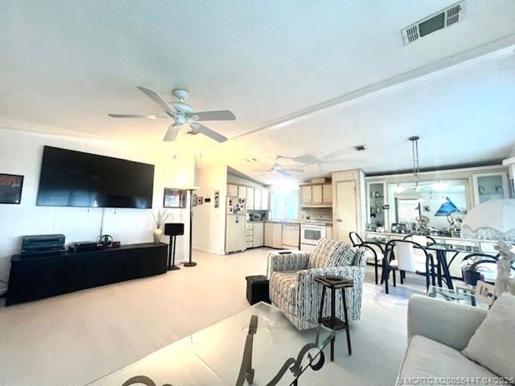 Photo of 6221 S Ironwood Lane, Lantana, FL 33462 (MLS # M20055447)