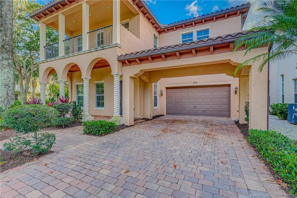 Photo of 104 Tulip Tree Court, Jupiter, FL 33458 (MLS # M20038979)