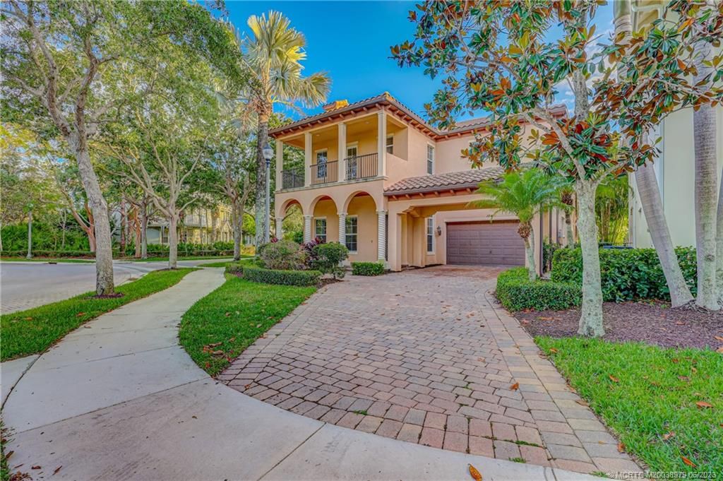 Photo of 104 Tulip Tree Court, Jupiter, FL 33458 (MLS # M20038979)