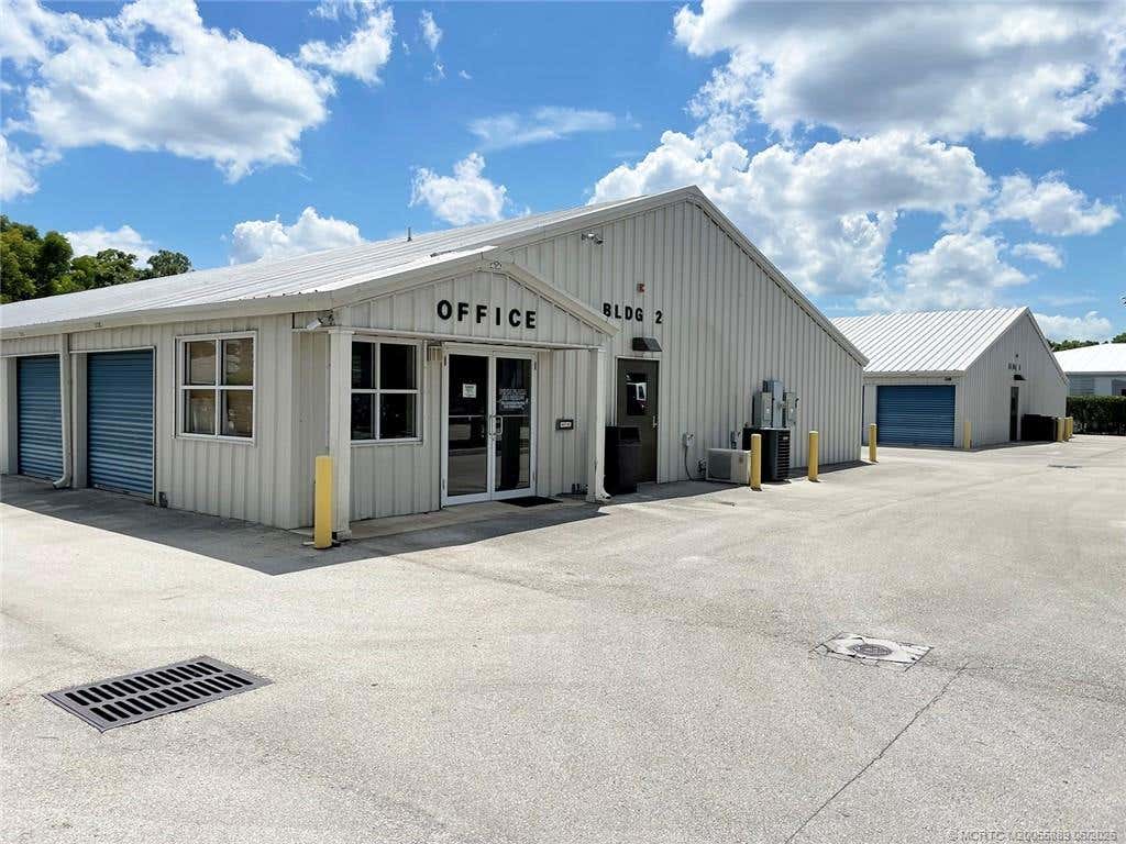 Photo of 1180 SE Monterey Road, Stuart, FL 34994 (MLS # M20055889)