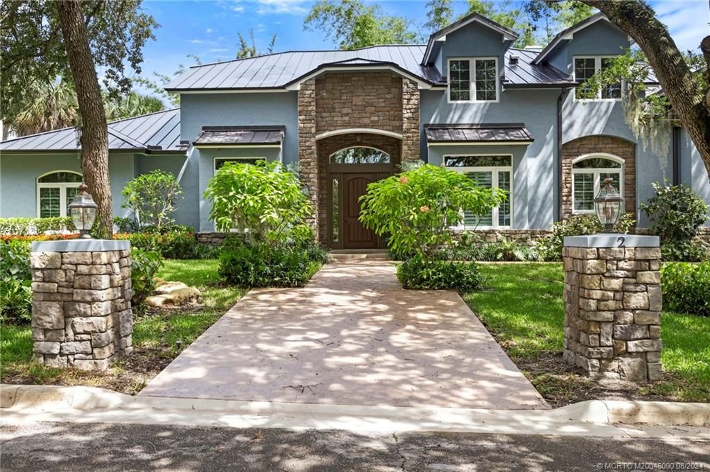 Photo of 2 Summer Lane, Stuart, FL 34996 (MLS # M20046090)