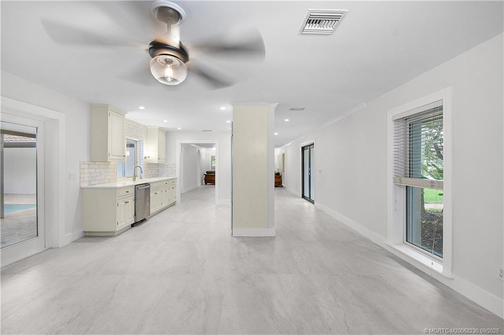 Sewalls Point, Florida 34996, United States, 3 Bedrooms Bedrooms, ,3 BathroomsBathrooms,Residential,Active,213105