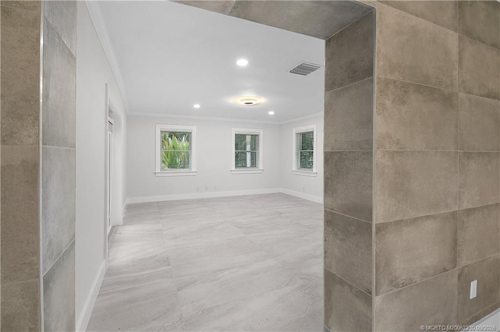 Sewalls Point, Florida 34996, United States, 3 Bedrooms Bedrooms, ,3 BathroomsBathrooms,Residential,Active,213105