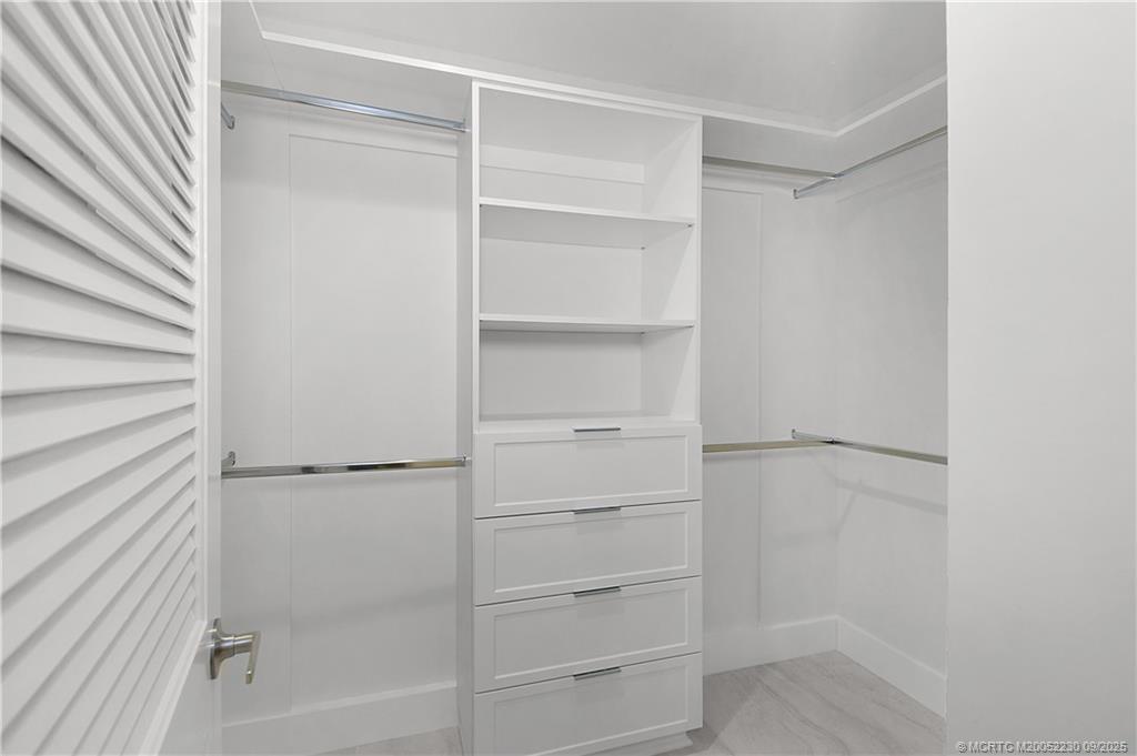 Sewalls Point, Florida 34996, United States, 3 Bedrooms Bedrooms, ,3 BathroomsBathrooms,Residential,Active,213105