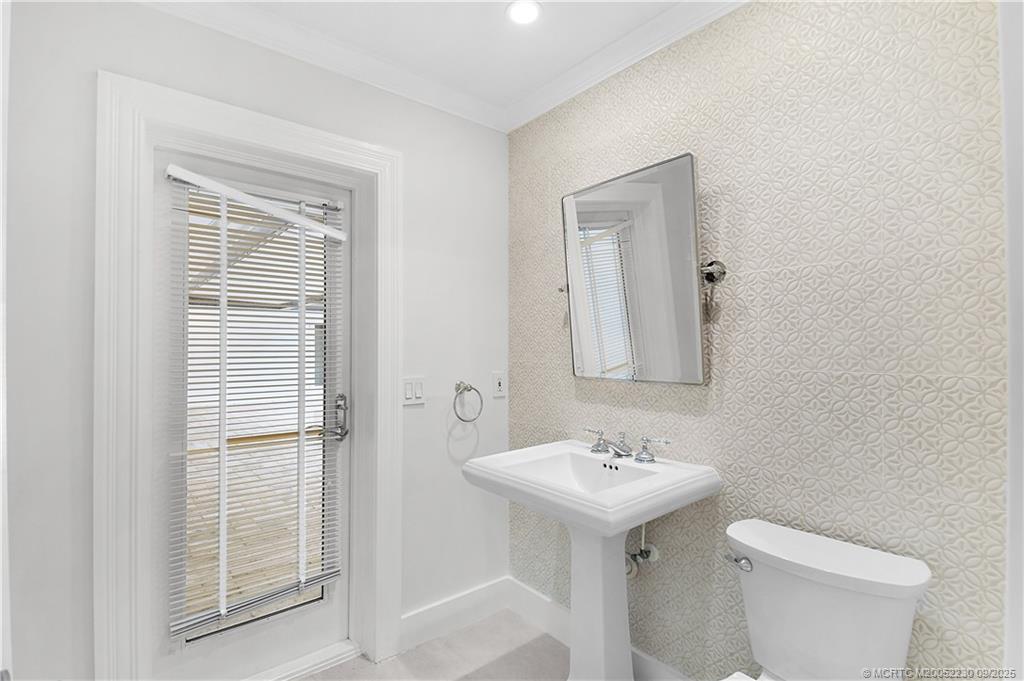 Sewalls Point, Florida 34996, United States, 3 Bedrooms Bedrooms, ,3 BathroomsBathrooms,Residential,Active,213105