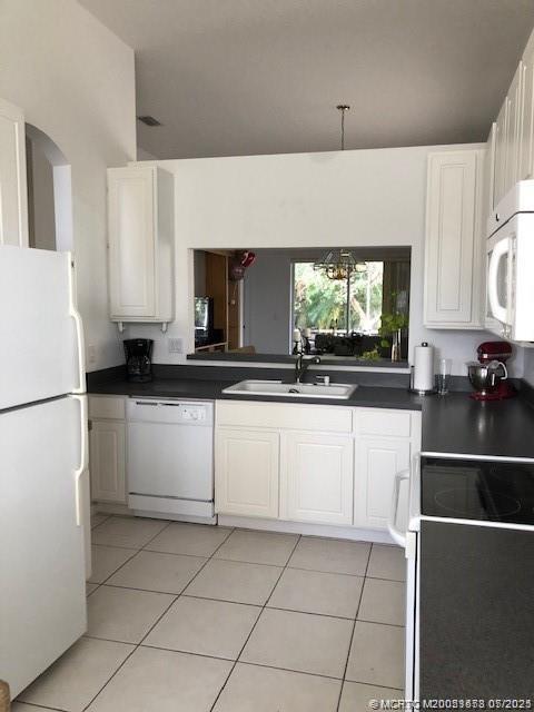 Jensen Beach, Florida 34957, United States, 3 Bedrooms Bedrooms, ,2 BathroomsBathrooms,Residential,Active,179072