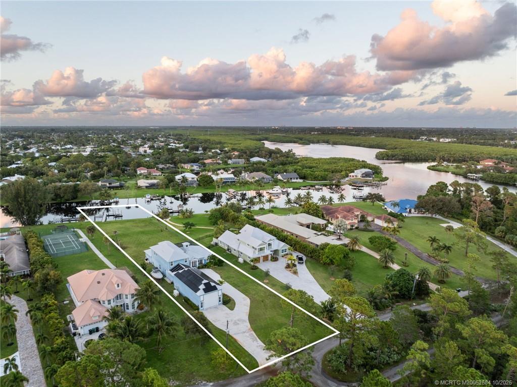 2441 SE North Lookout Boulevard