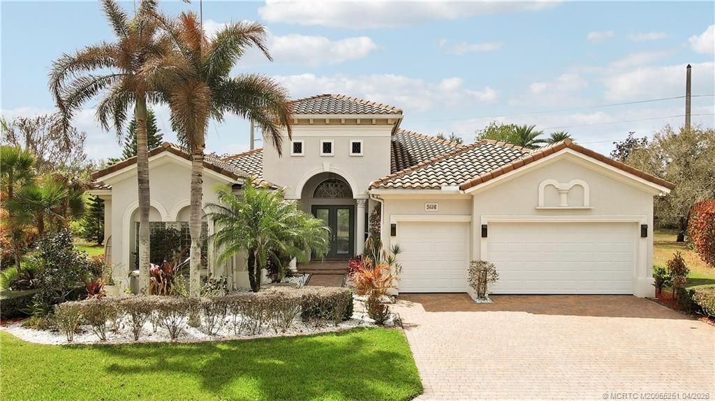 Photo of 5628 SW Gray Fox Drive, Palm City, FL 34990 (MLS # M20055251)
