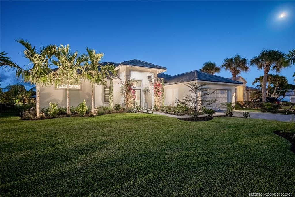 Photo of 3201 SE Braemar Way, Port Saint Lucie, FL 34952 (MLS # M20044850)