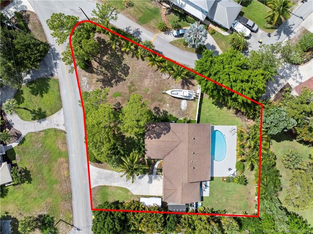 Photo of 1162 SW Pine Tree Lane, Palm City, FL 34990 (MLS # M20045358)