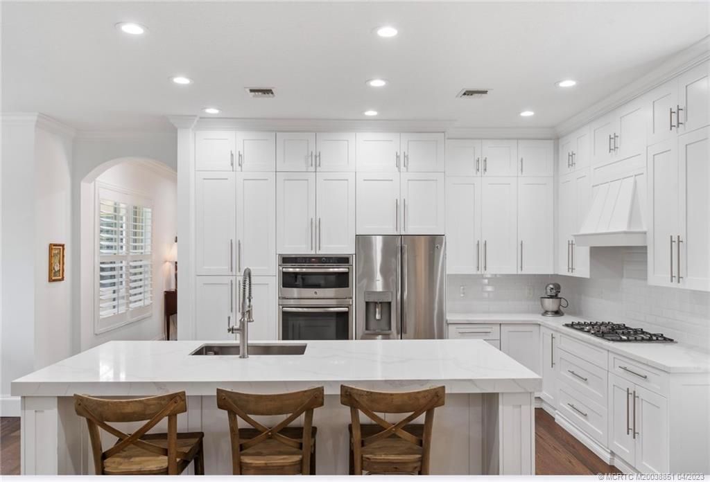 Photo of 125 Barcelona Drive, Jupiter, FL 33458 (MLS # M20038851)