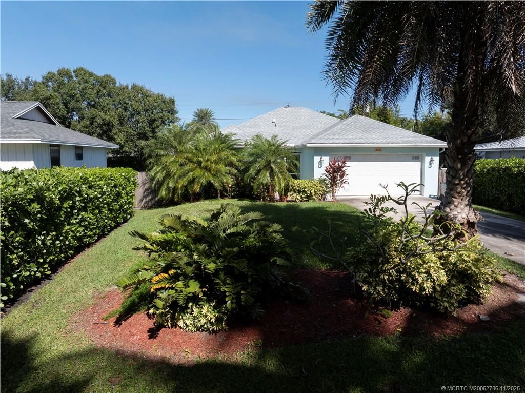 Photo of 3785 SE Middle Street, Stuart, FL 34997 (MLS # M20052786)