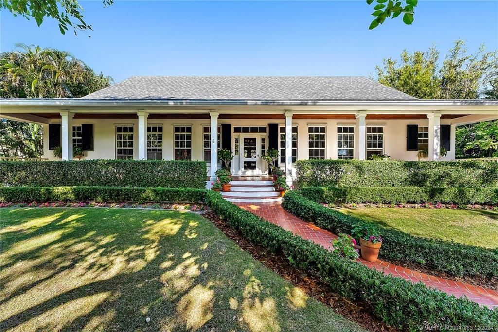 Photo of 4 Mandalay Road, Stuart, FL 34996 (MLS # M20047883)