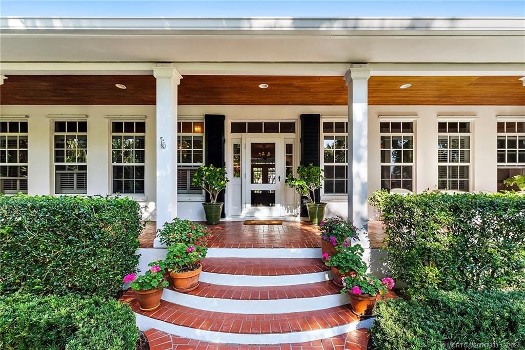 Photo of 4 Mandalay Road, Stuart, FL 34996 (MLS # M20047883)