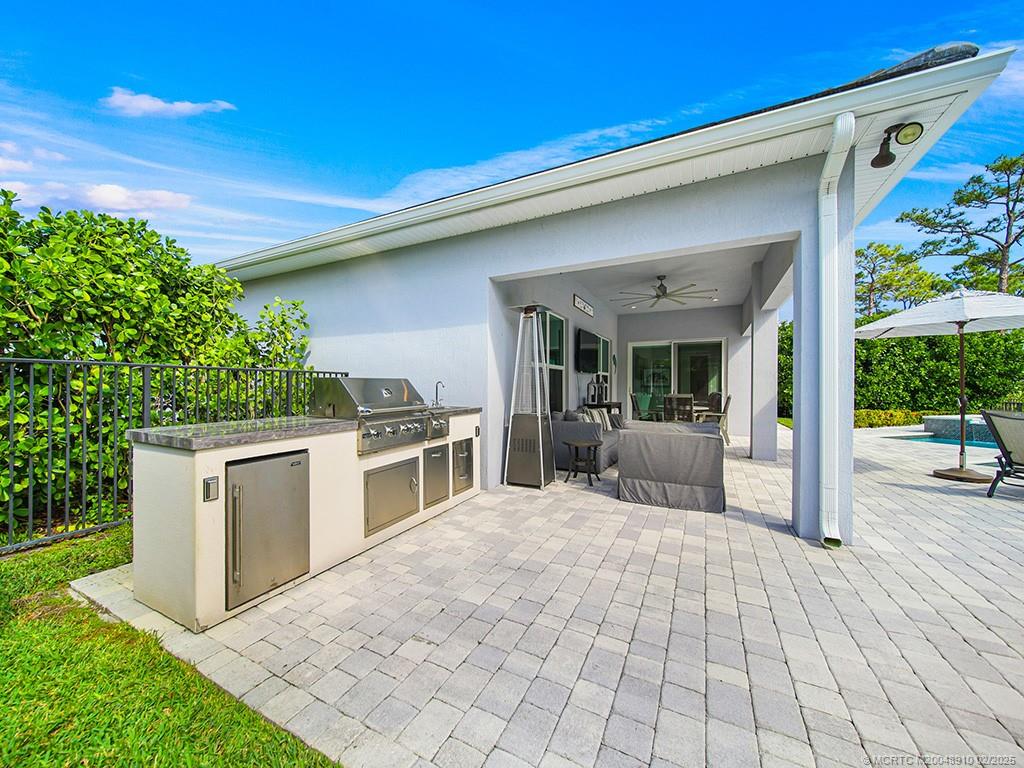 Stuart, Florida 34997, United States, 3 Bedrooms Bedrooms, ,4 BathroomsBathrooms,Residential,Pending,8378