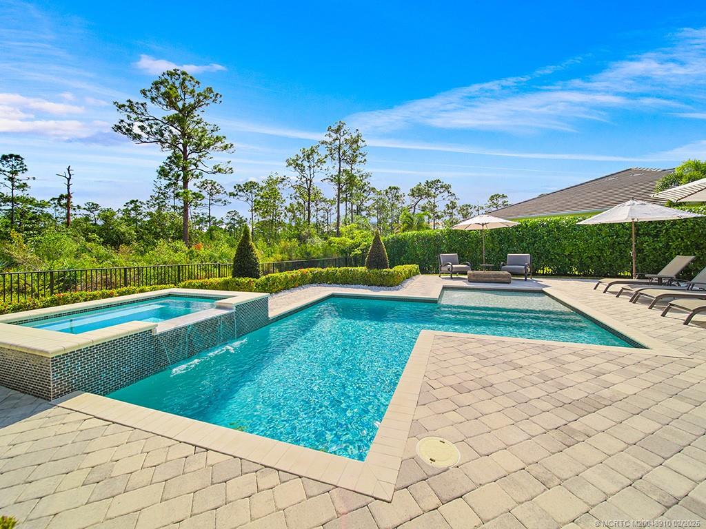 Stuart, Florida 34997, United States, 3 Bedrooms Bedrooms, ,4 BathroomsBathrooms,Residential,Pending,8378