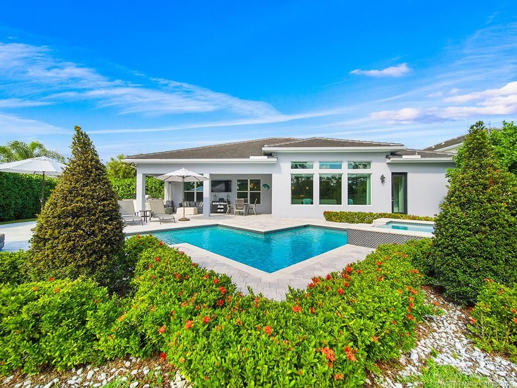 Photo of 654 SW Pennfield Terrace, Stuart, FL 34997 (MLS # M20048910)