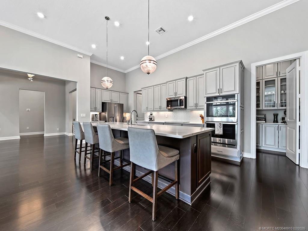 Stuart, Florida 34997, United States, 3 Bedrooms Bedrooms, ,4 BathroomsBathrooms,Residential,Pending,8378