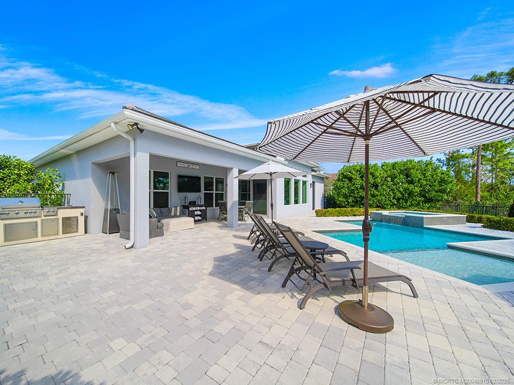 Stuart, Florida 34997, United States, 3 Bedrooms Bedrooms, ,4 BathroomsBathrooms,Residential,Pending,8378