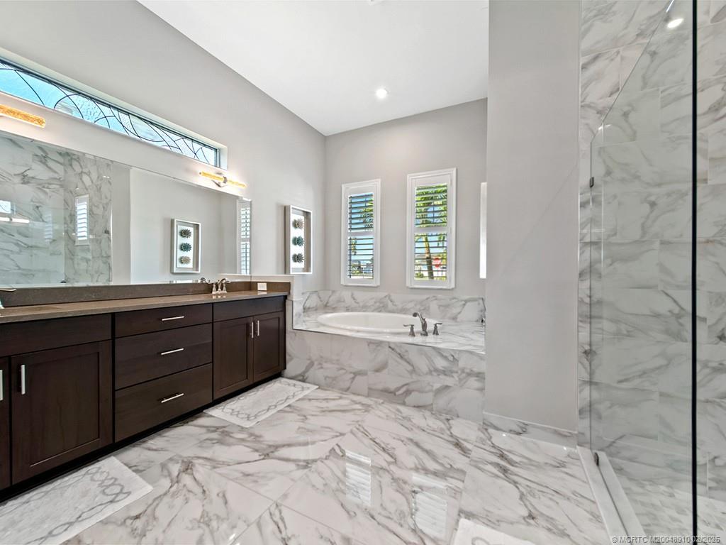 Stuart, Florida 34997, United States, 3 Bedrooms Bedrooms, ,4 BathroomsBathrooms,Residential,Pending,8378