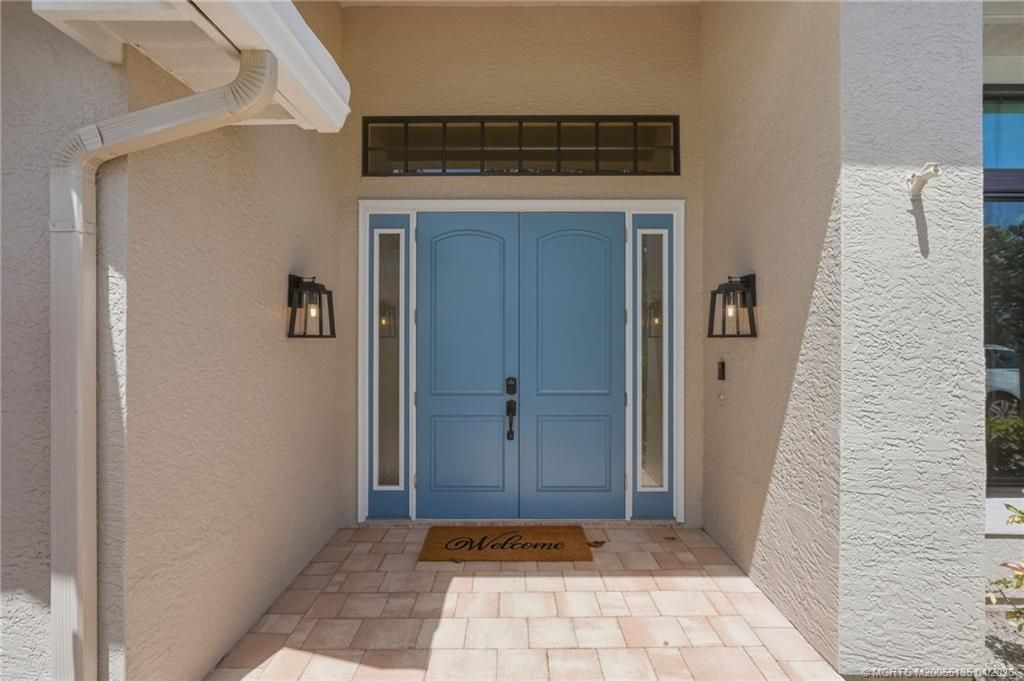 Photo of 1102 SE Strathmore Drive, Port Saint Lucie, FL 34952 (MLS # M20055135)