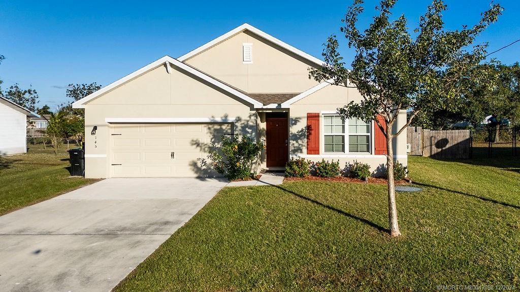 Photo of 145 NW Hibiscus Street, Port Saint Lucie, FL 34983 (MLS # M20047898)