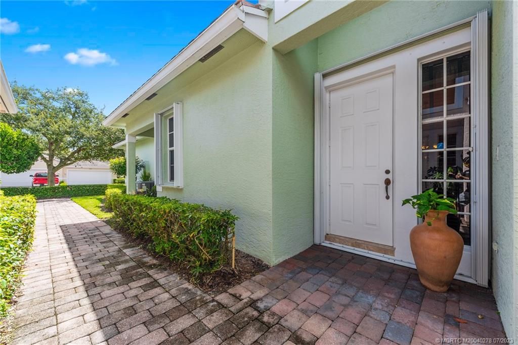 Photo of 4572 SE Bridgetown Court, Stuart, FL 34997 (MLS # M20040278)