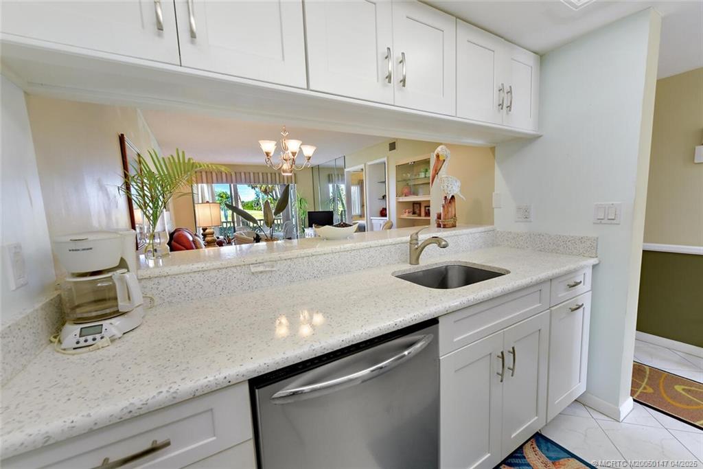 Stuart, Florida 34996, United States, 2 Bedrooms Bedrooms, ,2 BathroomsBathrooms,Residential,Active,107377