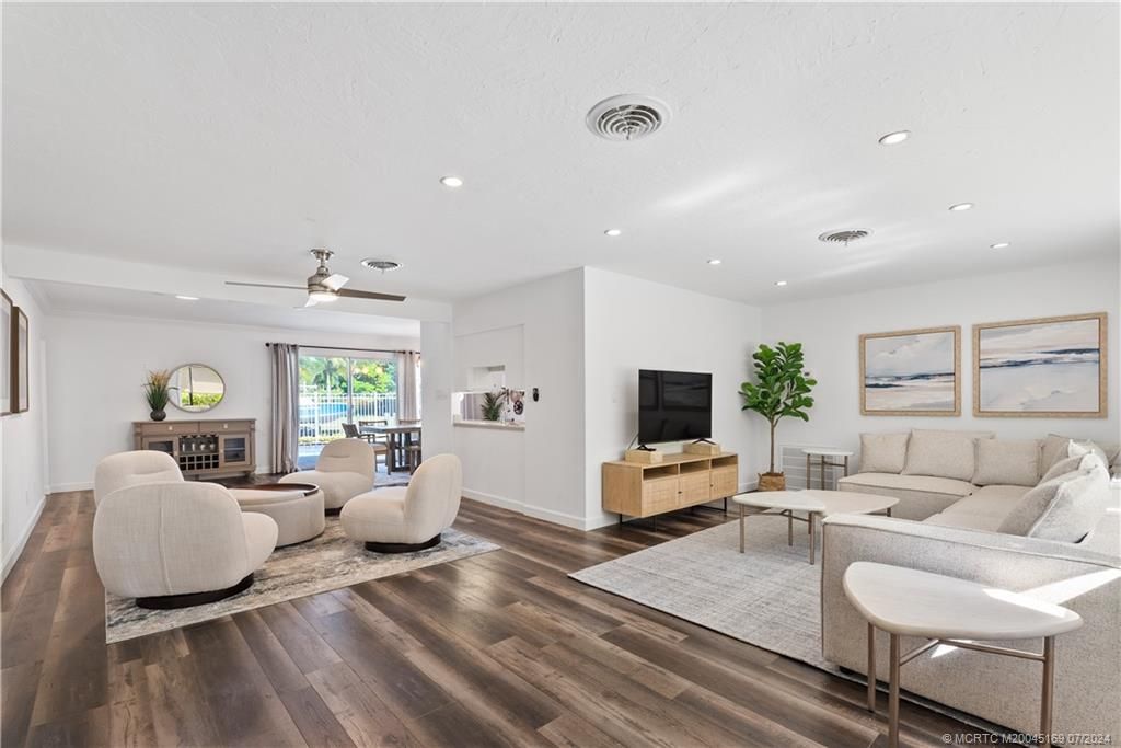 Photo of 1229 SW Dyer point Road, Palm City, FL 34990 (MLS # M20045169)