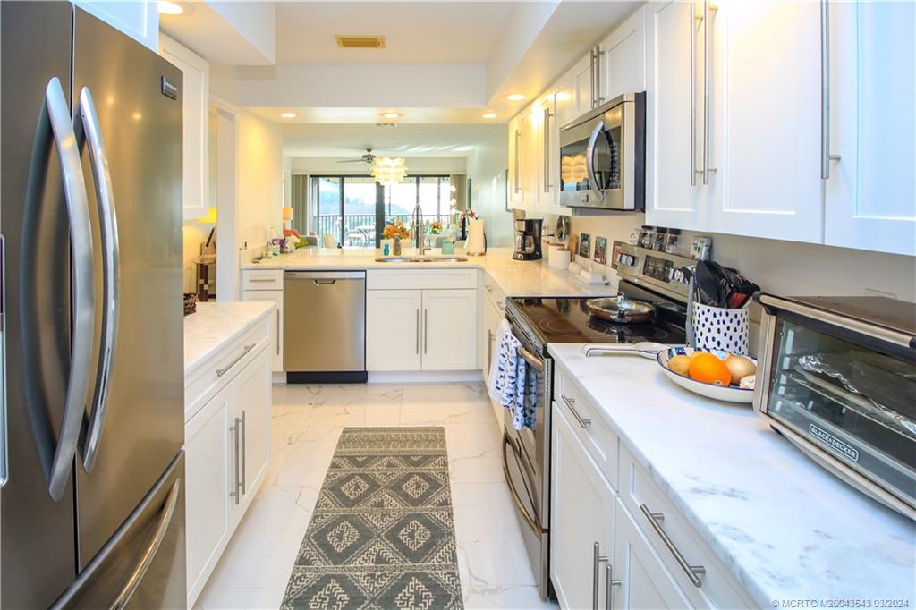 Stuart, Florida 34996, United States, 2 Bedrooms Bedrooms, ,2 BathroomsBathrooms,Residential,Active,64226