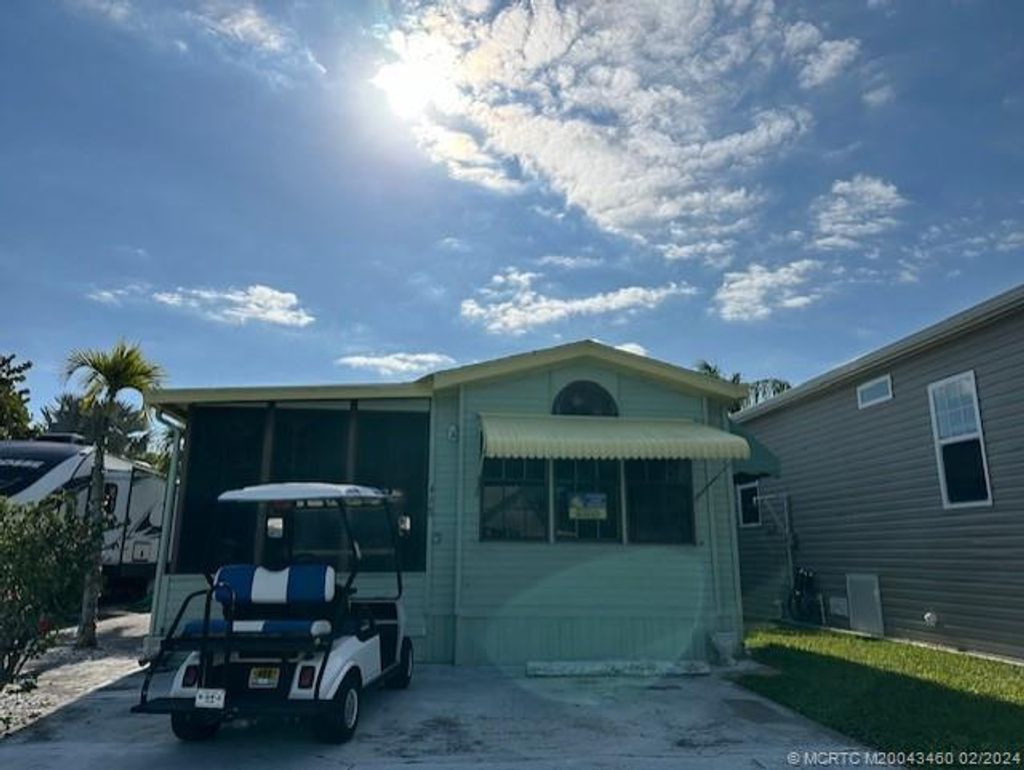 Photo of 468 Nettles Boulevard, Jensen Beach, FL 34957 (MLS # M20043460)