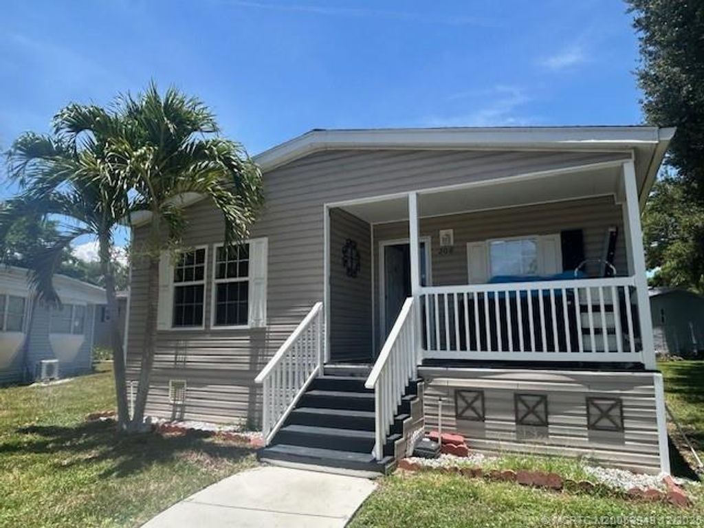 Photo of 2555 PGA Boulevard #206, Palm Beach Gardens, FL 33410 (MLS # M20053349)