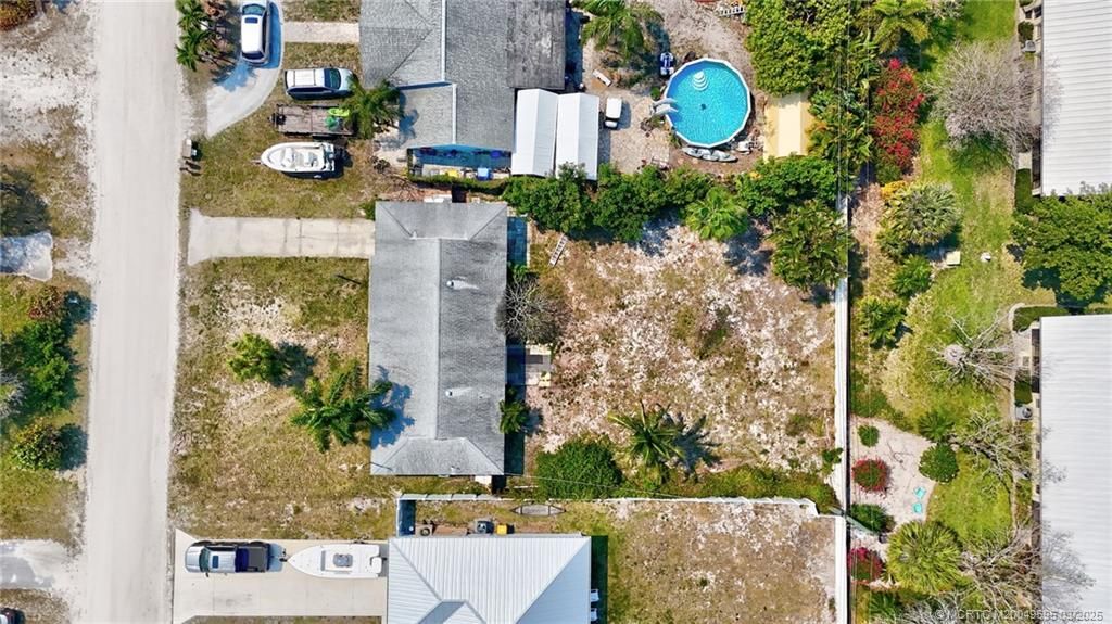 Photo of 7855 SE Hilltop Terrace, Hobe Sound, FL 33455 (MLS # M20049595)