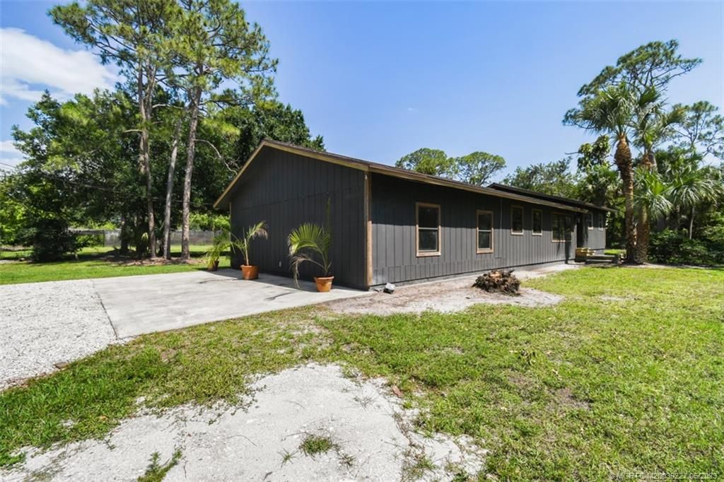 Photo of 4225 SW Leighton Farm Avenue, Palm City, FL 34990 (MLS # M20039227)