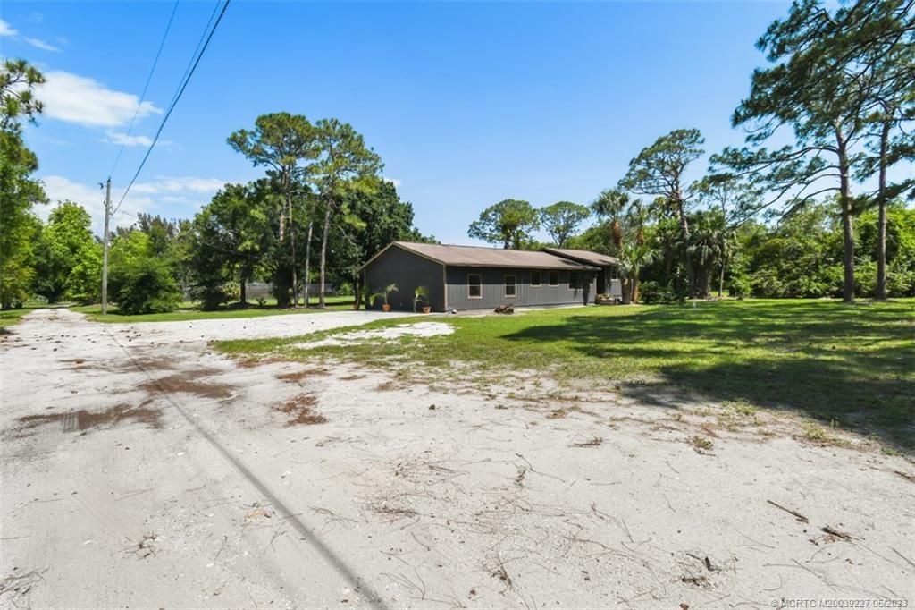 Photo of 4225 SW Leighton Farm Avenue, Palm City, FL 34990 (MLS # M20039227)