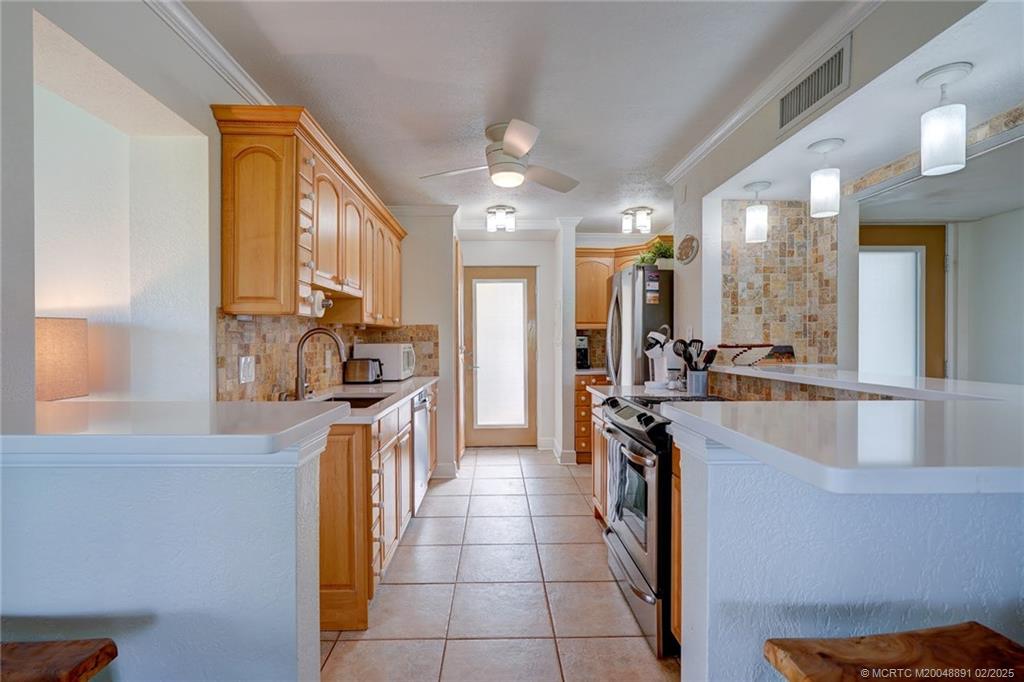 Stuart, Florida 34996, United States, 2 Bedrooms Bedrooms, ,2 BathroomsBathrooms,Residential,Active,10696