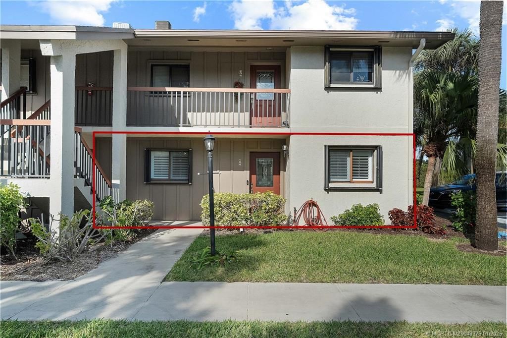 Photo of 1600 NE Dixie Highway #15-104, Jensen Beach, FL 34957 (MLS # M20048376)