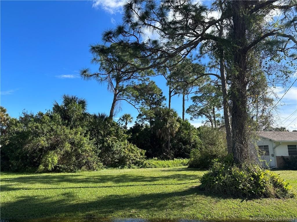 Photo of 5108 Birch Drive, Fort Pierce, FL 34982 (MLS # M20042570)