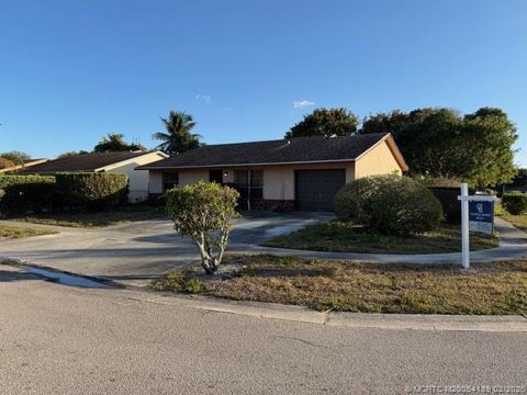 Homes For Sale - 1805 W 26th Street<br/> Riviera Beach, FL 33404