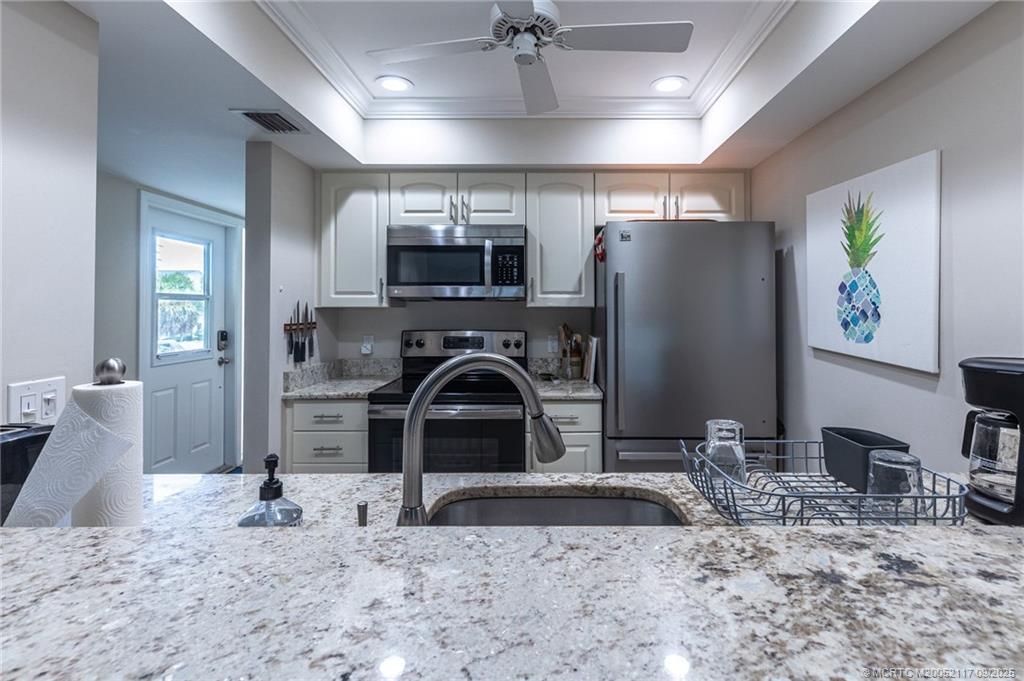 Stuart, Florida 34996, United States, 2 Bedrooms Bedrooms, ,2 BathroomsBathrooms,Residential,Active,210128