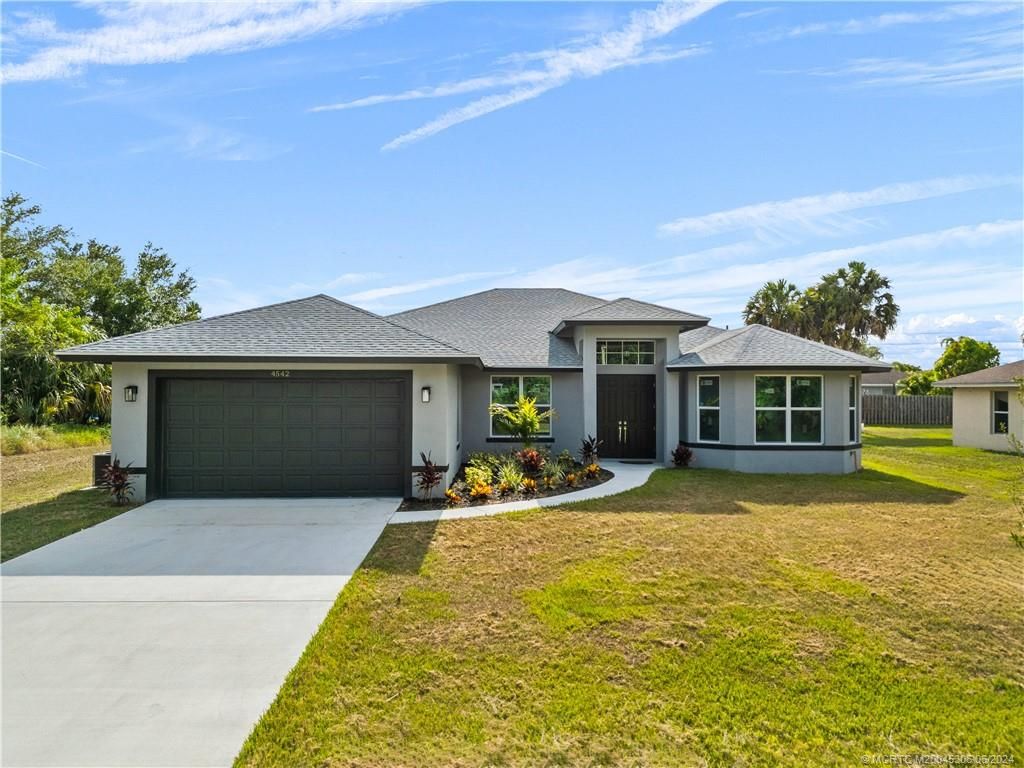 Photo of 4542 SW Wabash Street, Port Saint Lucie, FL 34953 (MLS # M20045306)