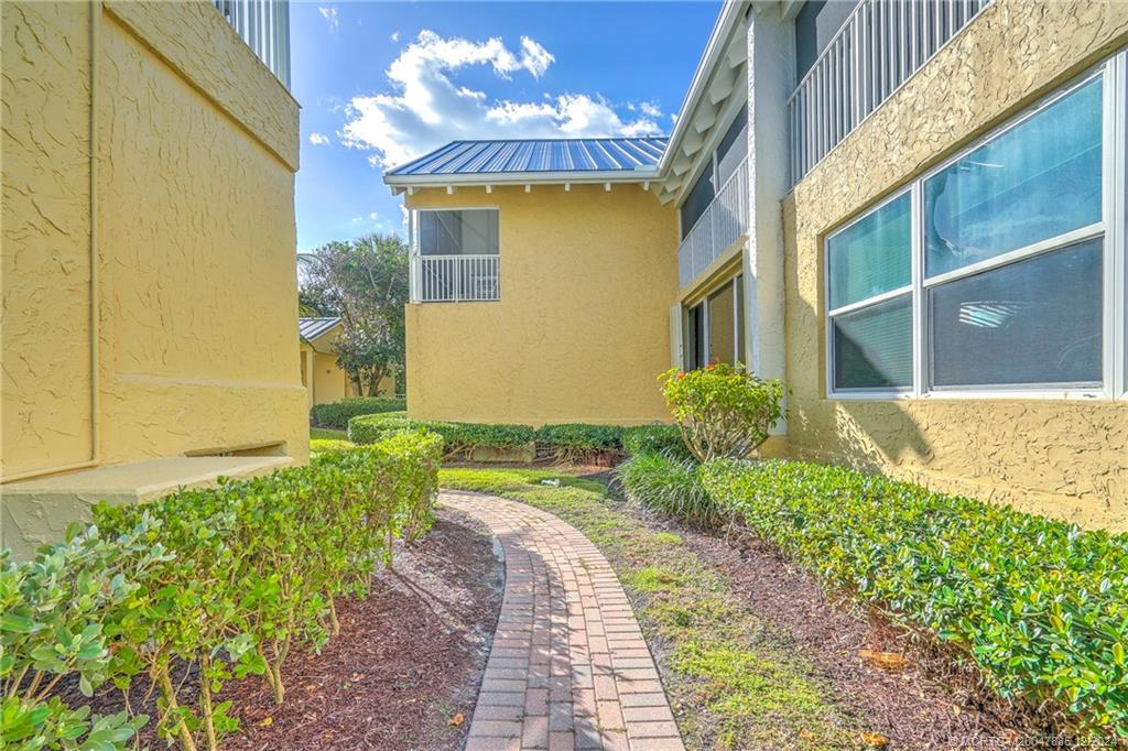 Stuart, Florida 34996, United States, 2 Bedrooms Bedrooms, ,3 BathroomsBathrooms,Residential,Active,28951