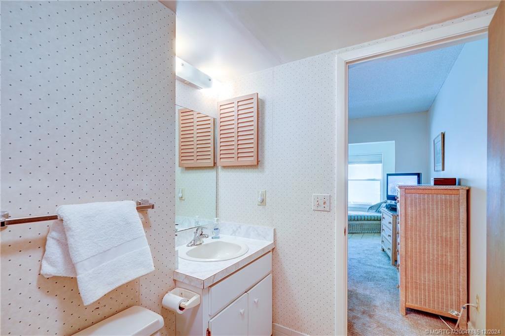 Stuart, Florida 34996, United States, 2 Bedrooms Bedrooms, ,3 BathroomsBathrooms,Residential,Active,28951