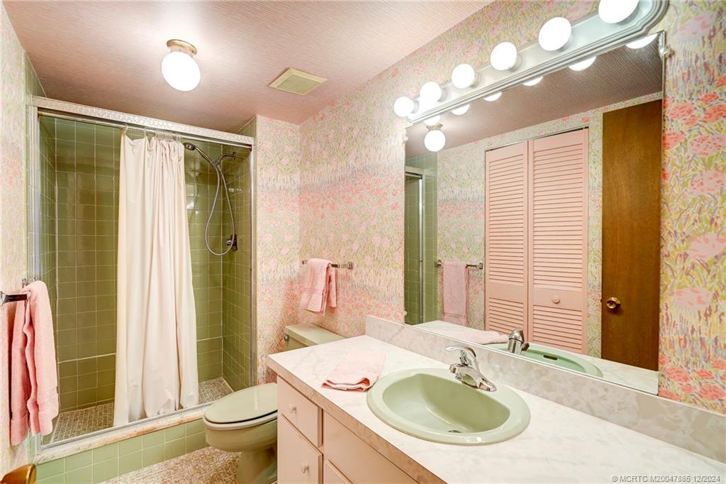 Stuart, Florida 34996, United States, 2 Bedrooms Bedrooms, ,3 BathroomsBathrooms,Residential,Active,28951