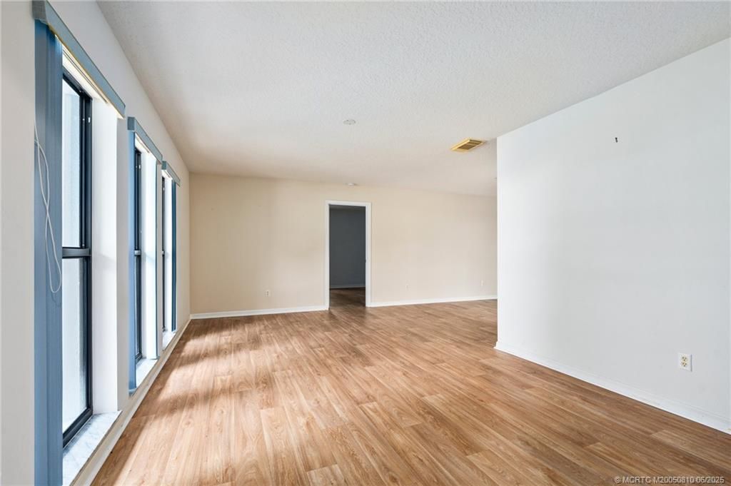 Photo of 542 SE Woods Edge Trail, Stuart, FL 34997 (MLS # M20050810)