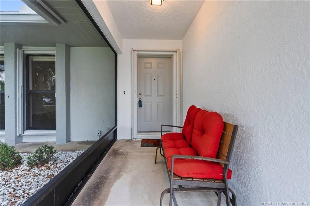 Photo of 542 SE Woods Edge Trail, Stuart, FL 34997 (MLS # M20050810)