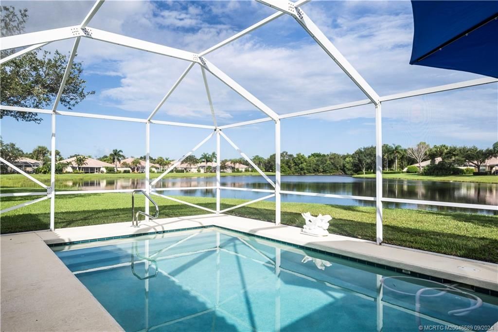 Photo of 9293 SE Hawks Nest Court, Hobe Sound, FL 33455 (MLS # M20046589)