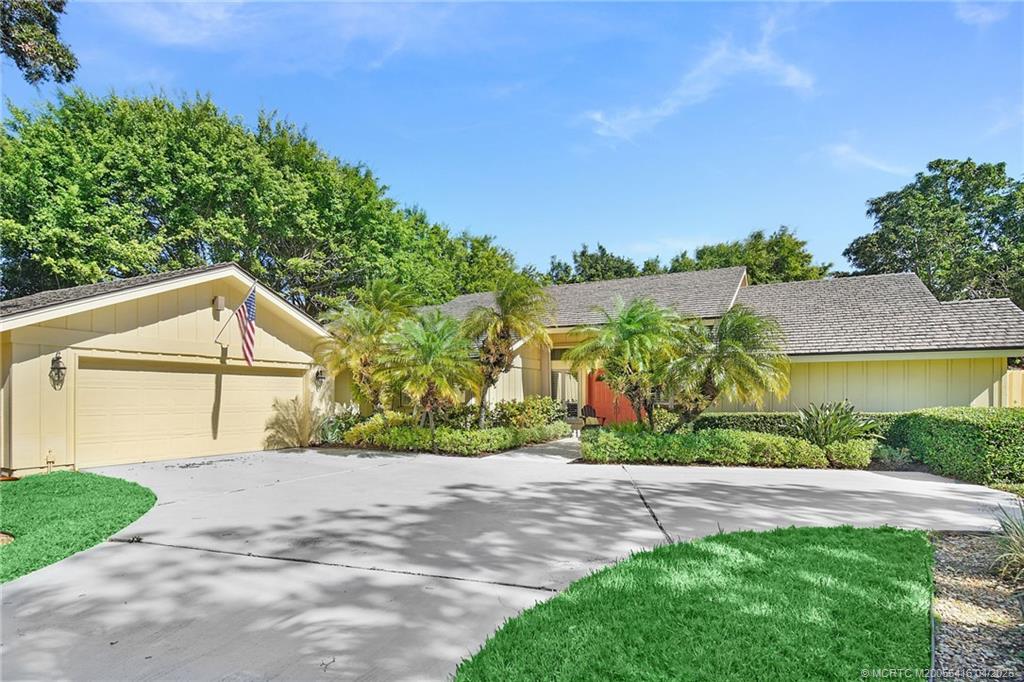 6111 SE Winged Foot Drive